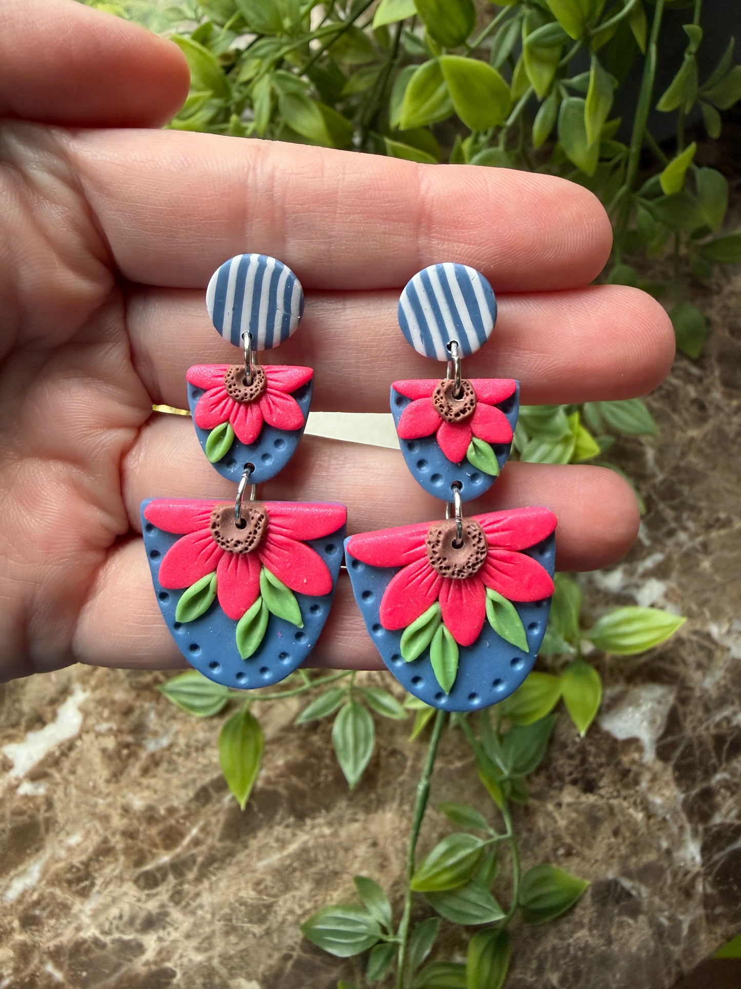 Pink Daisies, Sherry